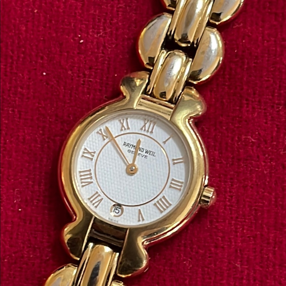Raymond Weil Gold Women's Watch